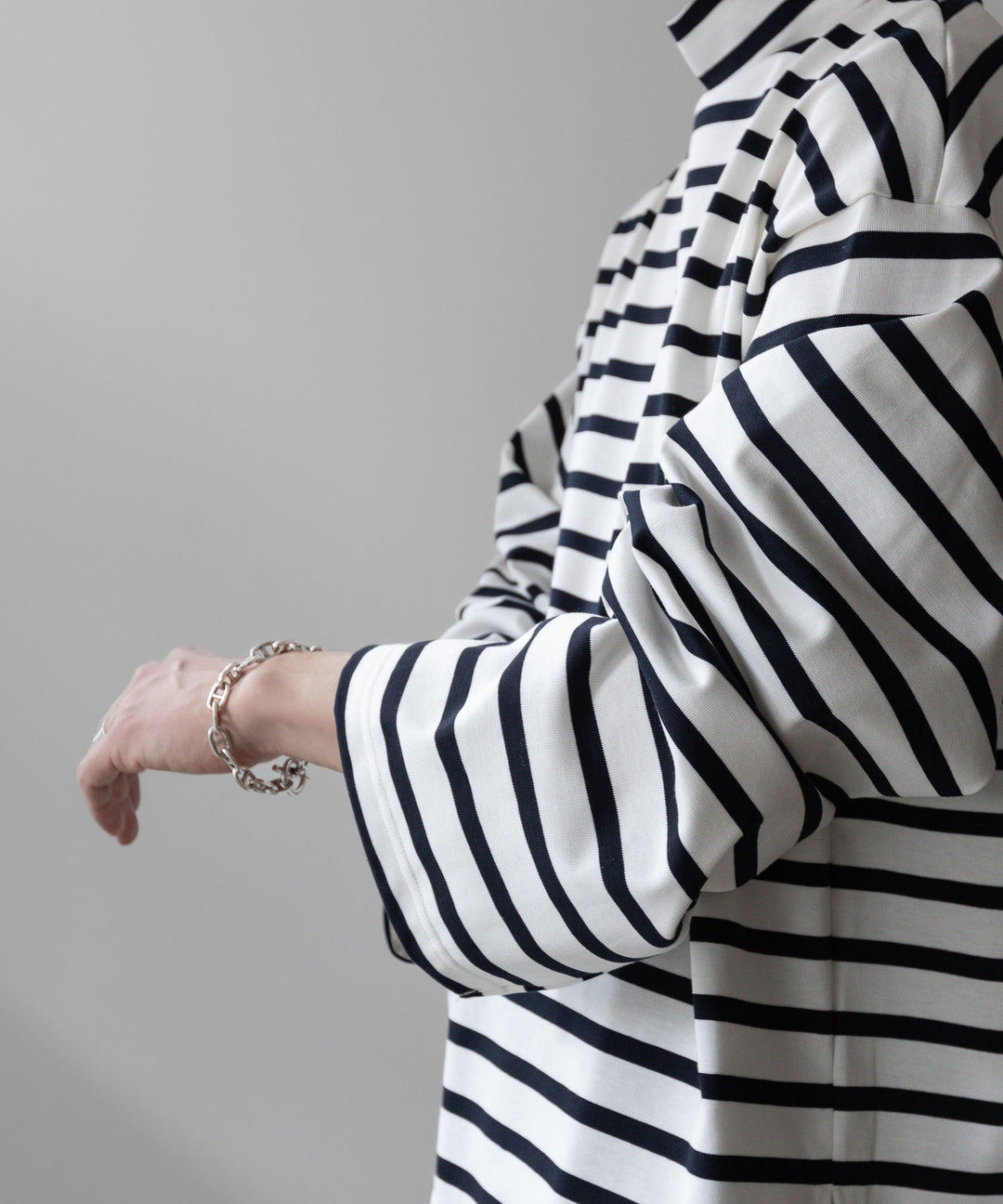 【INTÉRIM】インテリムのHYPER BIG SUVIN GIZA BASQUE HIGH NECK BORDER SHIRT - WHITE × NAVY sessionセッション福岡セレクトショップ 公式通販サイト