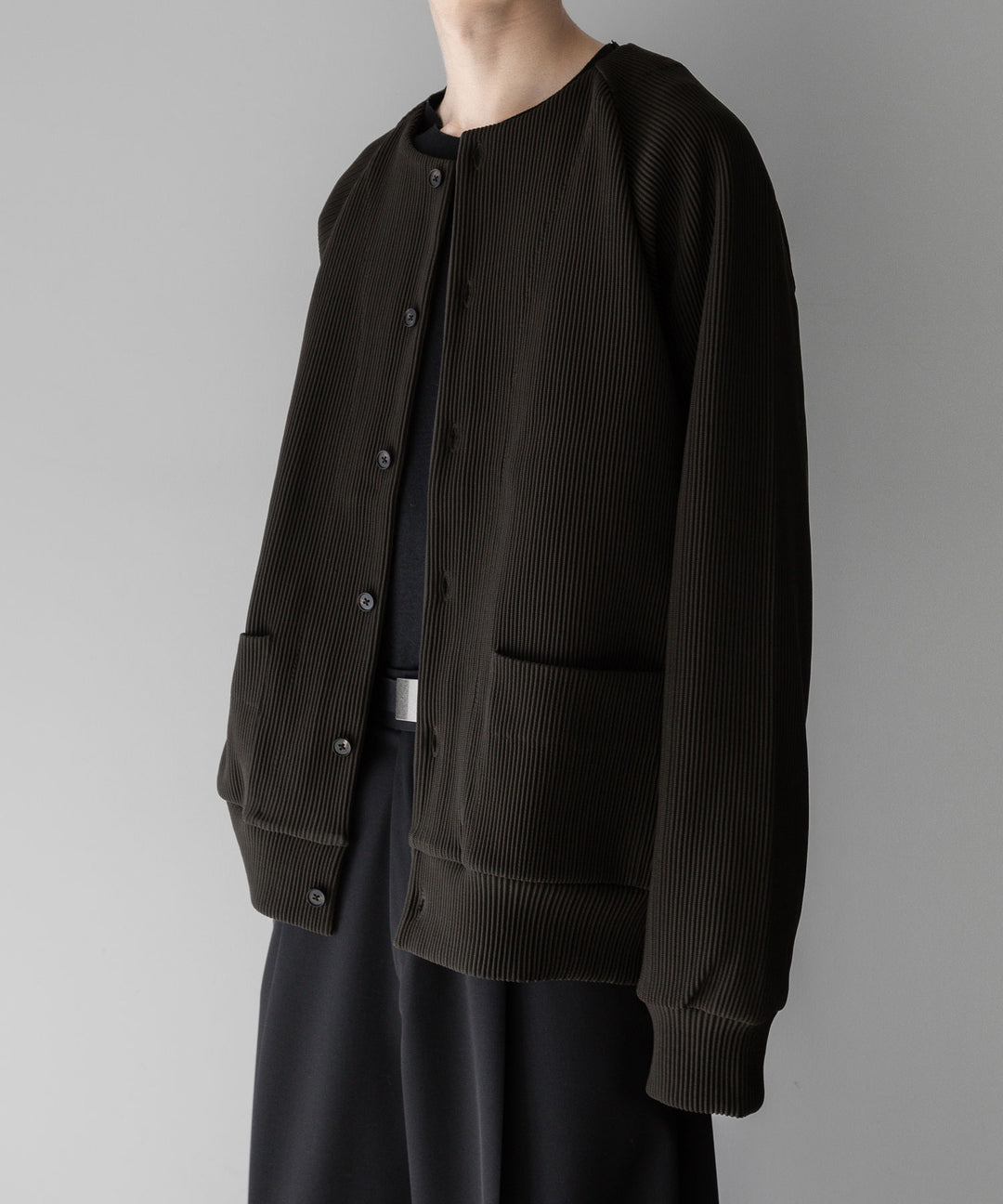 【stein】ssstein シュタインのGRADATION PLEATS CARDIGANのMILITARY KHAKI　 公式通販サイトsession福岡セレクトショップ