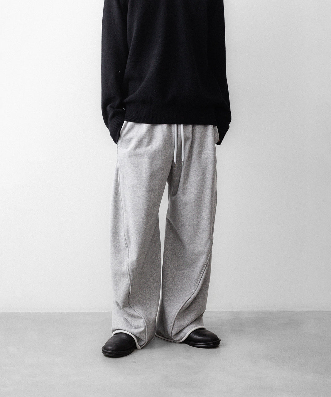 【KANEMASA PHIL.】36G HEATHER DRAPING PANTS - GRAY DYE