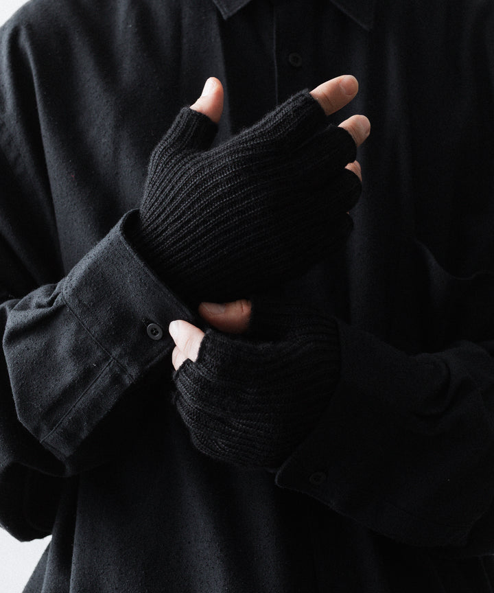 INTÉRIM インテリムのWOOL SILK CASHMERE DEAD STOCK YARN FINGERLESS GLOVESのBLACK 公式通販サイトsession福岡セレクトショップ