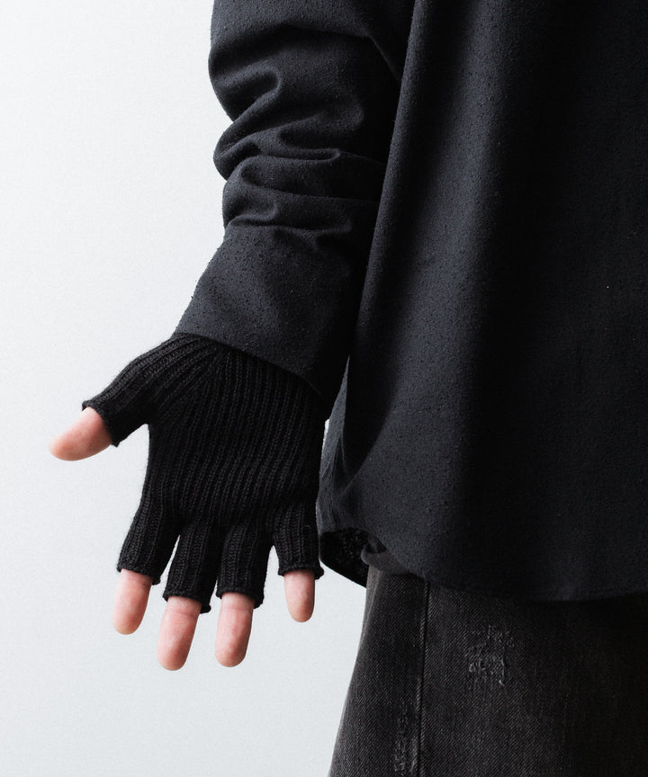 INTÉRIM インテリムのWOOL SILK CASHMERE DEAD STOCK YARN FINGERLESS GLOVESのBLACK 公式通販サイトsession福岡セレクトショップ