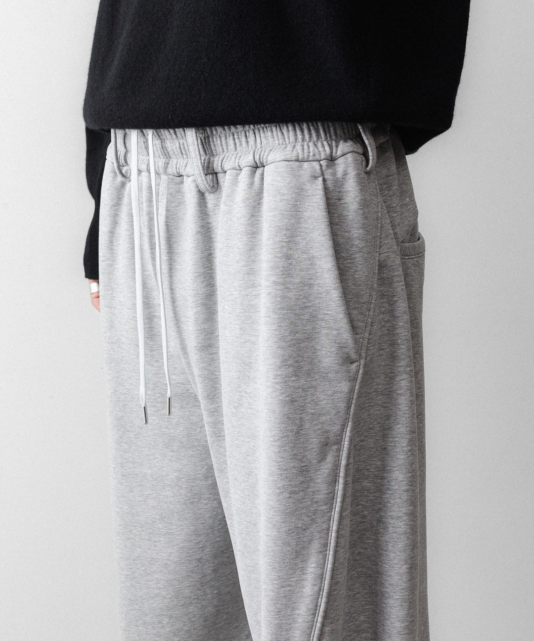 【KANEMASA PHIL.】36G HEATHER DRAPING PANTS - GRAY DYE