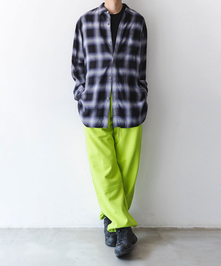 stein(シュタイン)の23AWコレクションUNTWISTED YARN SWEAT PANTS のYELLOW