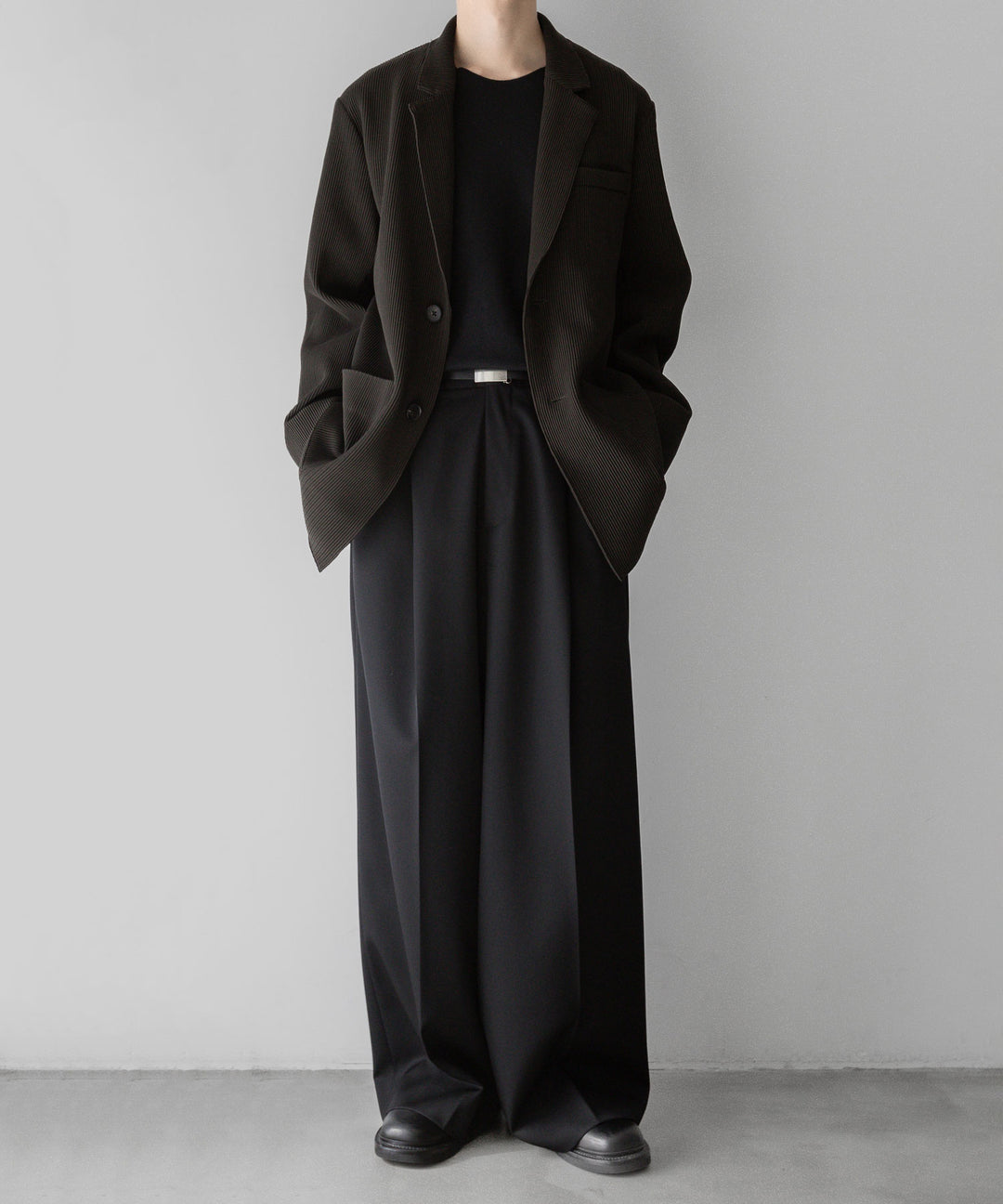 stein(シュタイン)の24SSコレクションEXTRA WIDE TROUSERS のBLACK sessionセッション福岡セレクトショップ 公式通販サイト