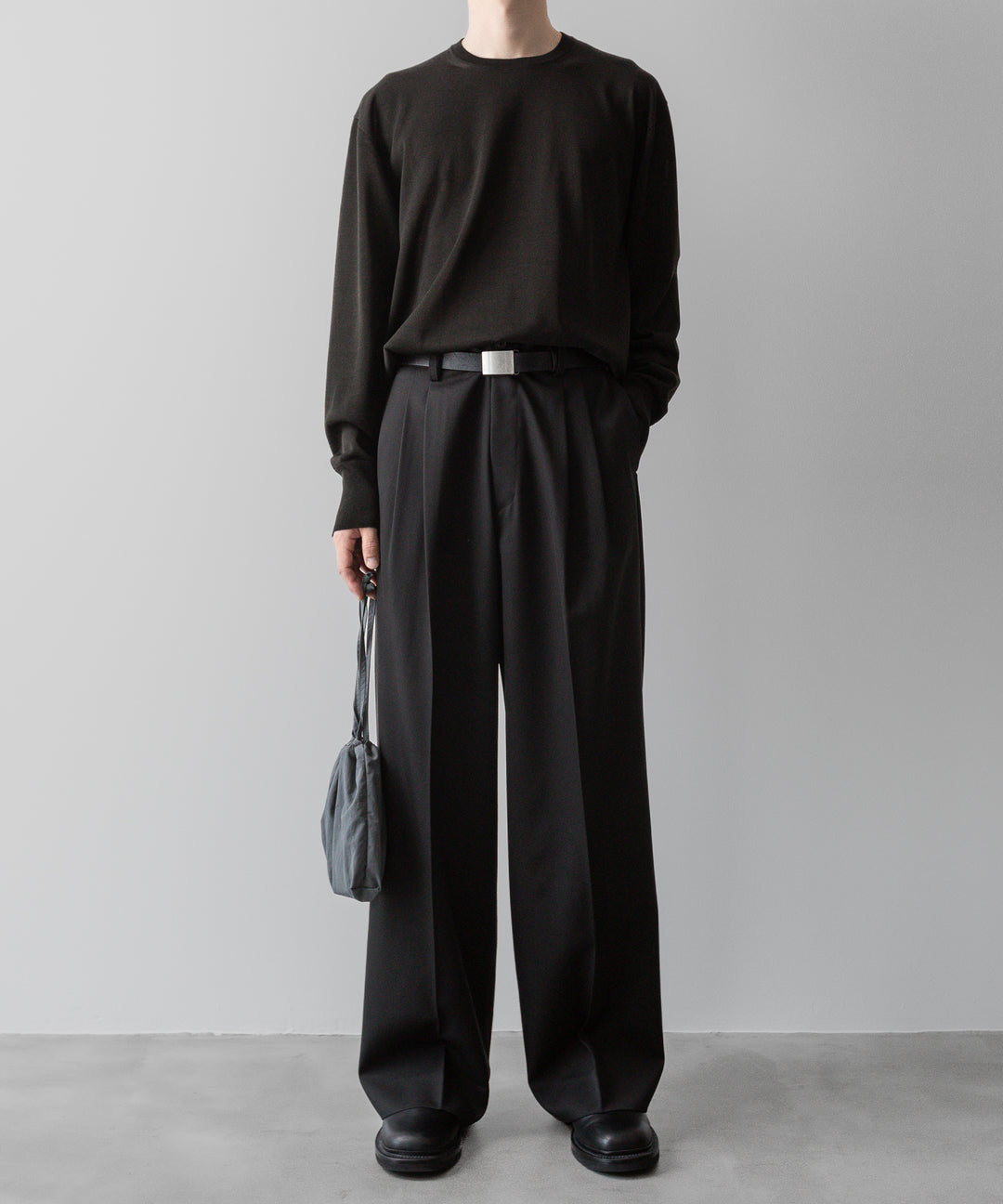 ssstein(シュタイン)の24AWコレクション LONG WIDE TROUSERS (2/90 WOOL GABARDINE) - DARK CHARCOAL 公式通販サイトsession福岡セレクトショップ