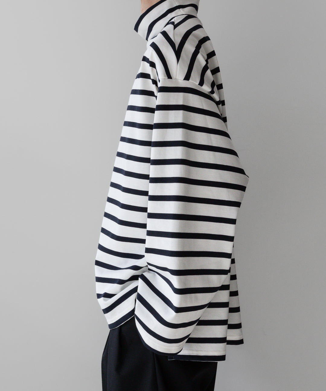 【INTÉRIM】インテリムのHYPER BIG SUVIN GIZA BASQUE HIGH NECK BORDER SHIRT - WHITE × NAVY sessionセッション福岡セレクトショップ 公式通販サイト