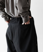 画像をギャラリービューアに読み込む, ANTHEM A-アンセムエーのWASHABLE WOOL NO-BRAINER PANTSのBLACK公式通販サイトsession福岡セレクトショップ
