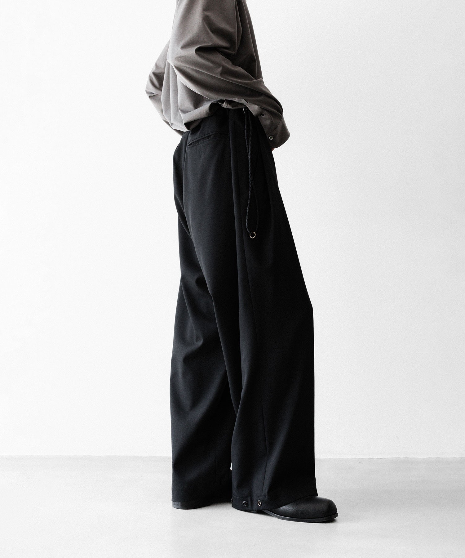 ANTHEM A / アンセムエー】WASHABLE WOOL NO-BRAINER PANTS - BLACK