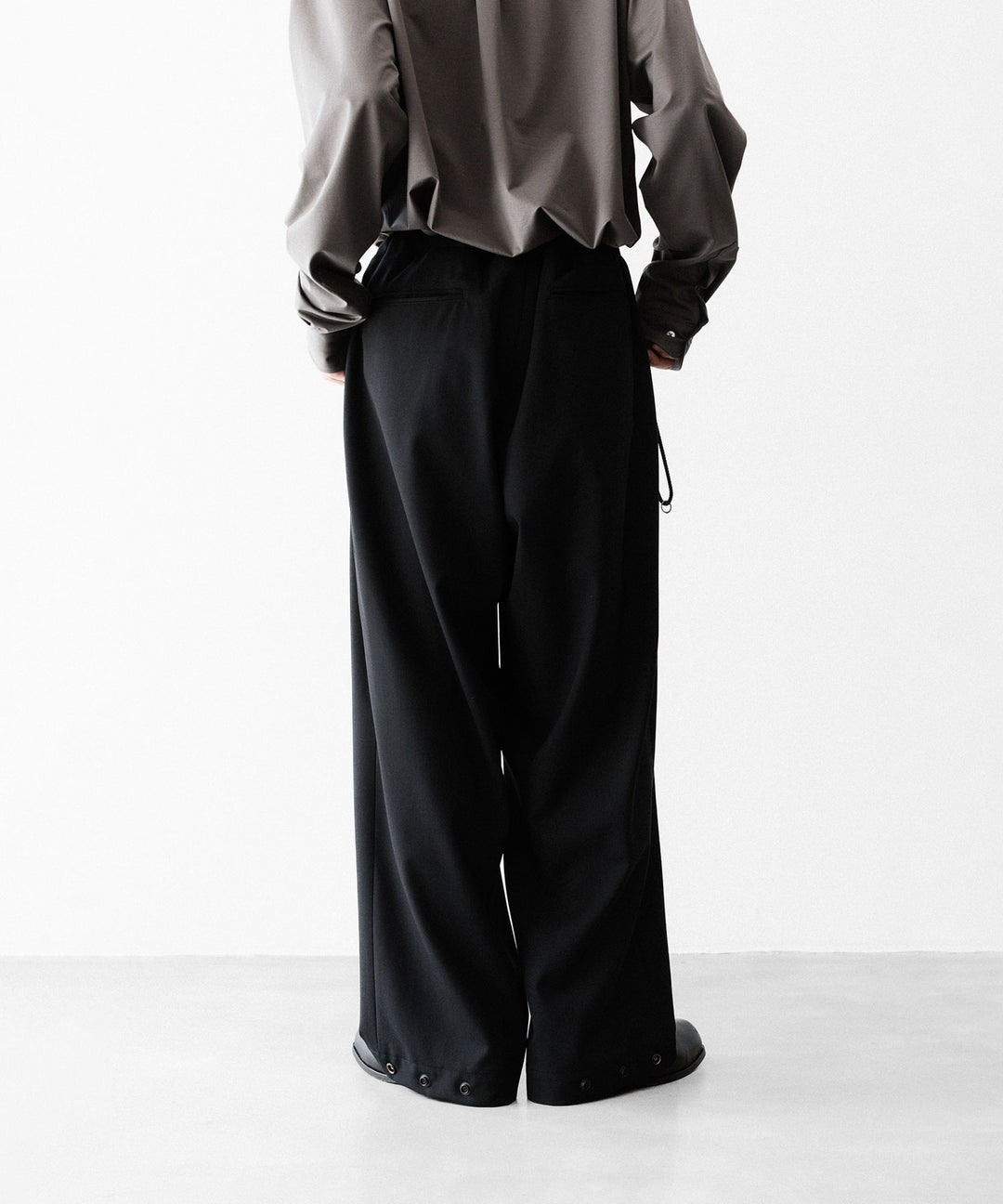 ANTHEM A-アンセムエーのWASHABLE WOOL NO-BRAINER PANTSのBLACK公式通販サイトsession福岡セレクトショップ