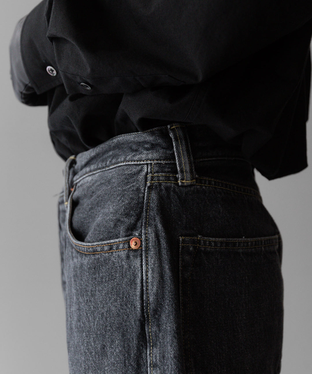 【INTÉRIM】インテリムの大戦モデルジーンズ VINTAGE WWII 1943 HEAVY KIBATA SHUTTLE DENIM JEANS - U.BLACK 公式通販サイトsession福岡セレクトショップ