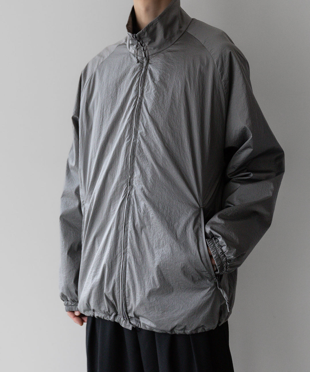 stein(シュタイン)の23AWコレクションWINDBREAKER STAND COLLAR JACKETのSILVER 公式通販サイトsession福岡セレクトショップ