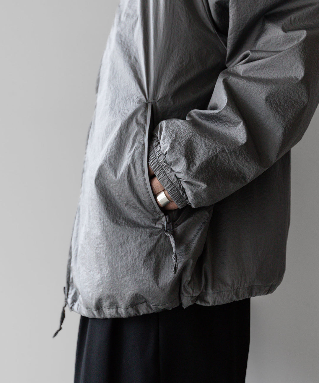 stein(シュタイン)の23AWコレクションWINDBREAKER STAND COLLAR JACKETのSILVER 公式通販サイトsession福岡セレクトショップ