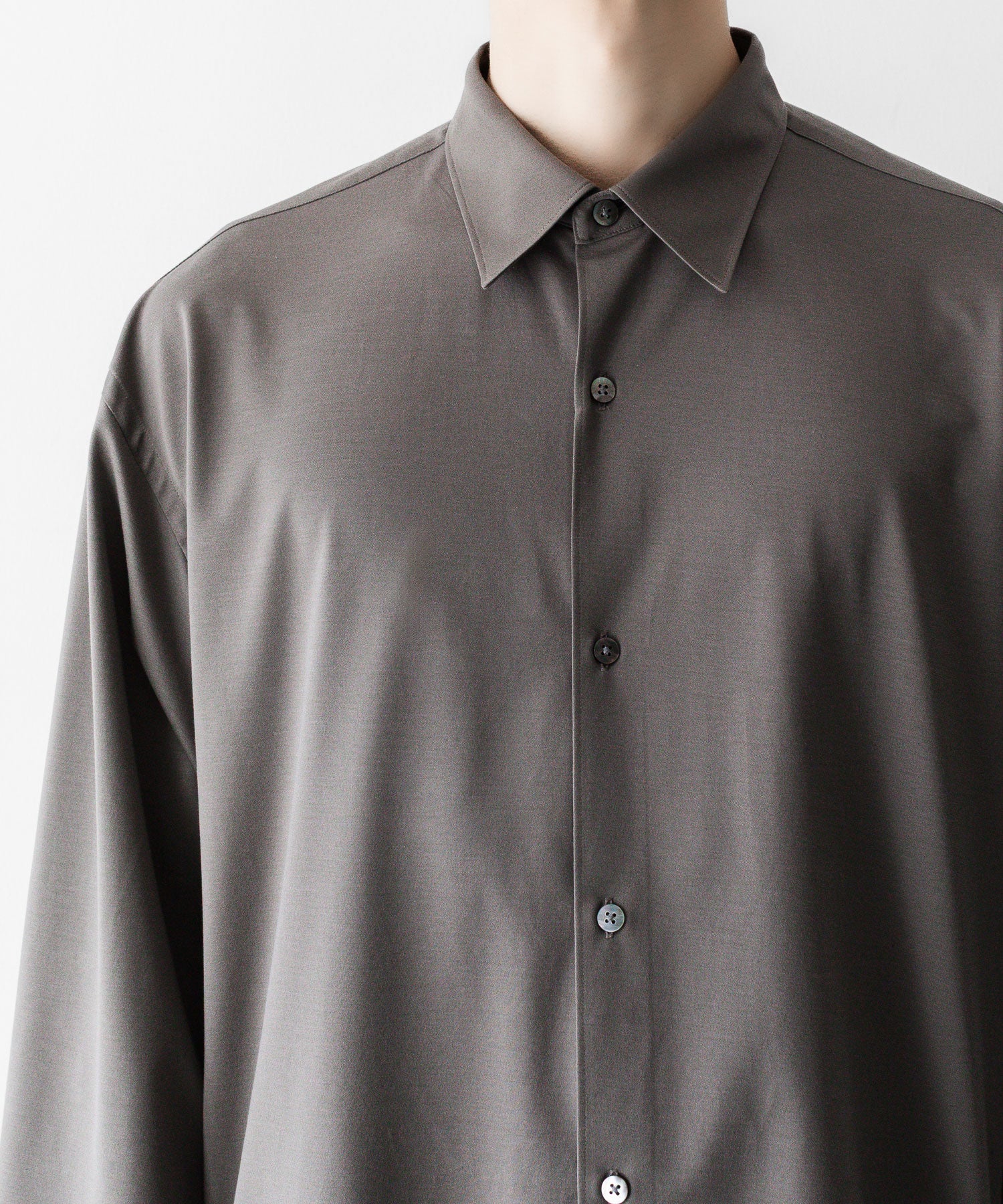 KANEMASA PHIL.】46G MODEST SHIRT - CHARCOAL | 公式通販サイト