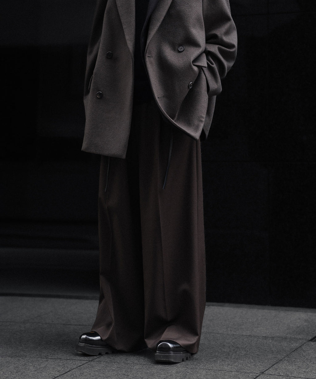 ssstein(シュタイン)のEXTRA WIDE TROUSERS (2/60 WOOL GABARDINE) - MILITARY KHAKIの公式通販サイトsession福岡セレクトショップ