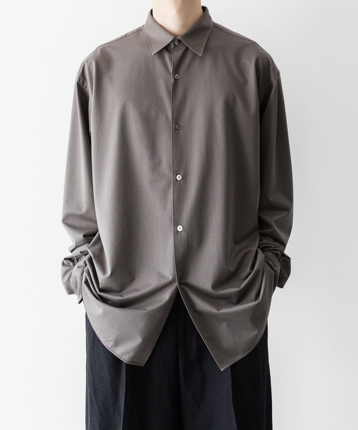 KANEMASA PHIL.】46G MODEST SHIRT - CHARCOAL | 公式通販サイト