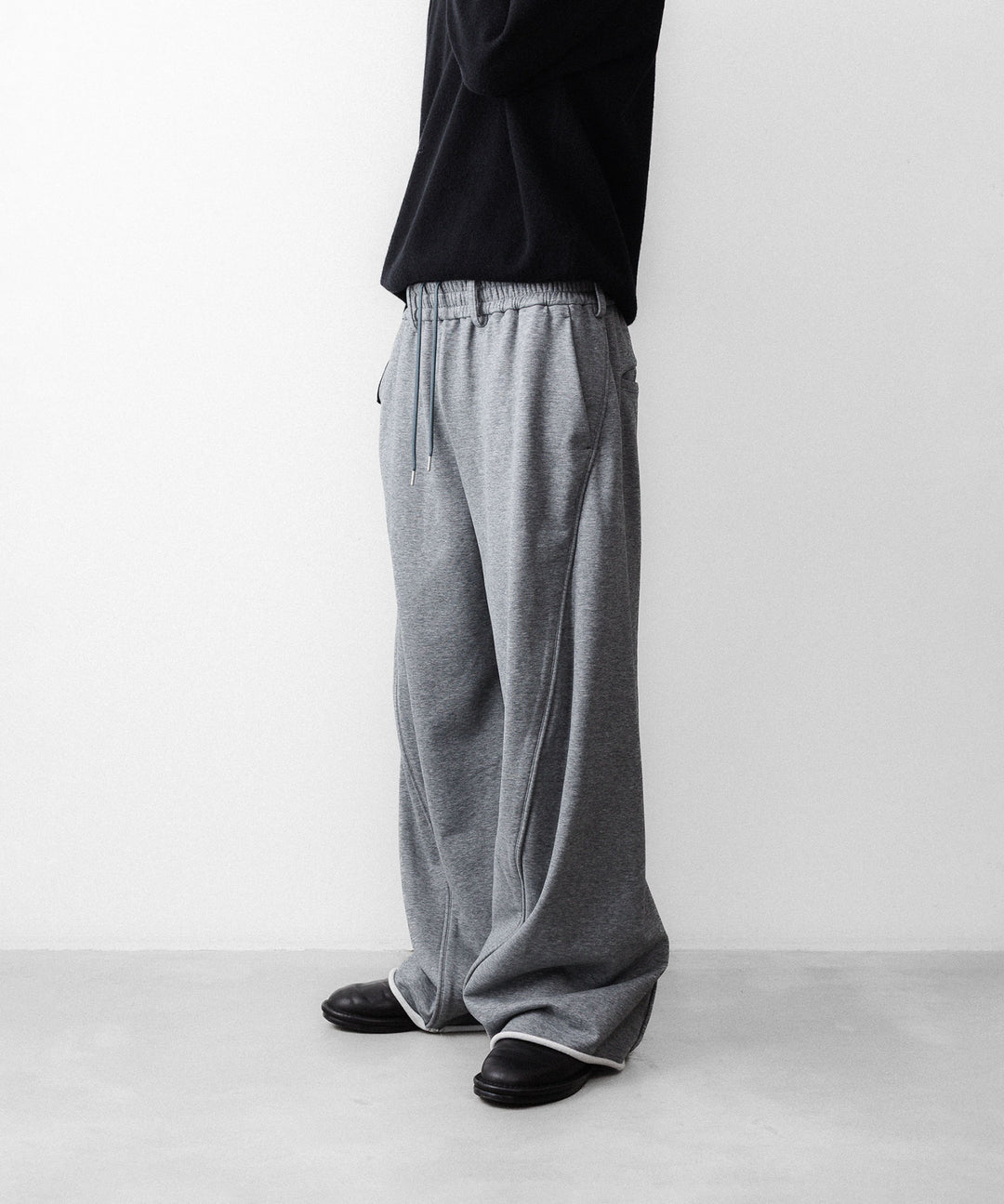 【KANEMASA PHIL.】36G HEATHER DRAPING PANTS - CHARCOAL DYE