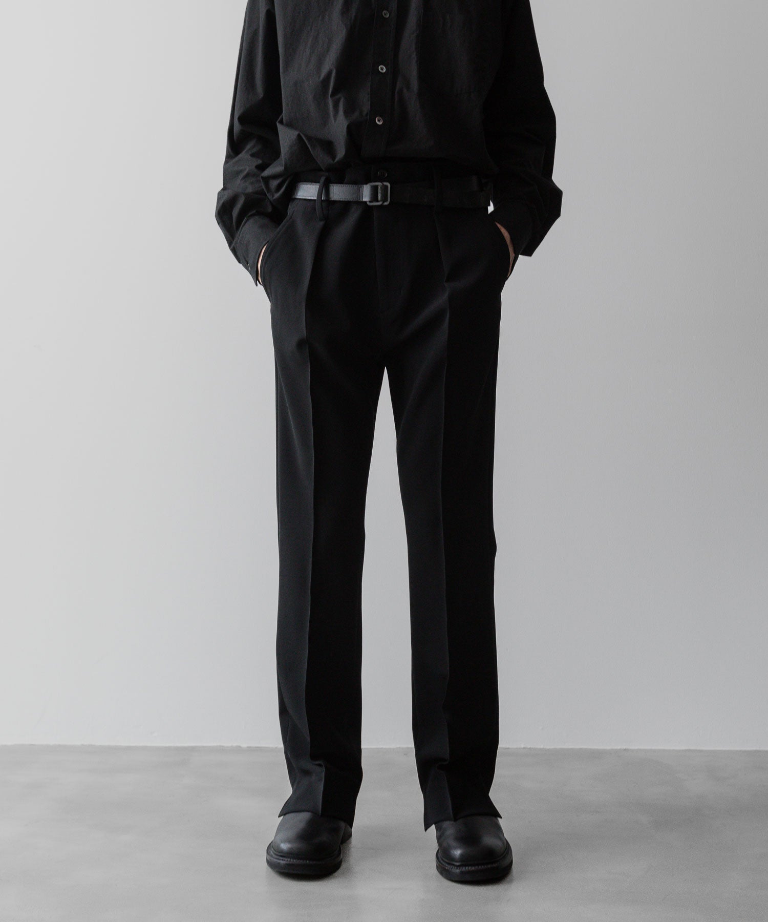 ANTHEM Aアンセムエー のSPONGY TWILL SLIM STRETCH PANTS - BLACKの公式通販サイトsession福岡セレクトショップ