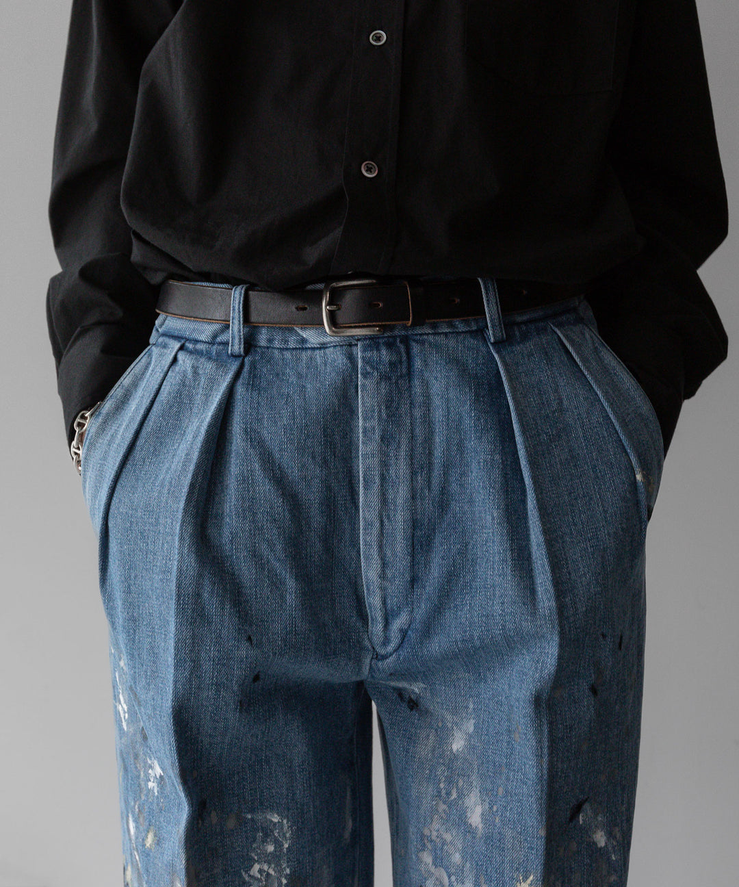 INTÉRIM - インテリムのMILK PAINT USED DENIM 2-TUCK STRAIGHT SLACKS - PU.NAVY公式通販サイトsession福岡セレクトショップ