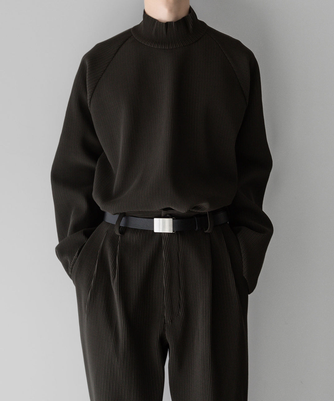 【stein】ssstein シュタインのGRADATION PLEATS WIDE TROUSERSのMILITARY KHAKI　 公式通販サイトsession福岡セレクトショップ