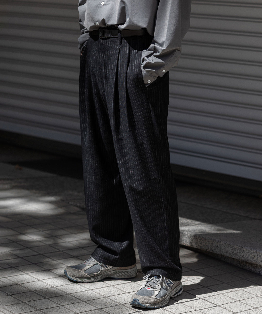 【KANEMASA PHIL.】HIGH GAUGE MILLED WOOL STRIPE EASY SLACKS - BLACK SP カネマサフィル sessionセッション福岡セレクトショップ 公式通販サイト