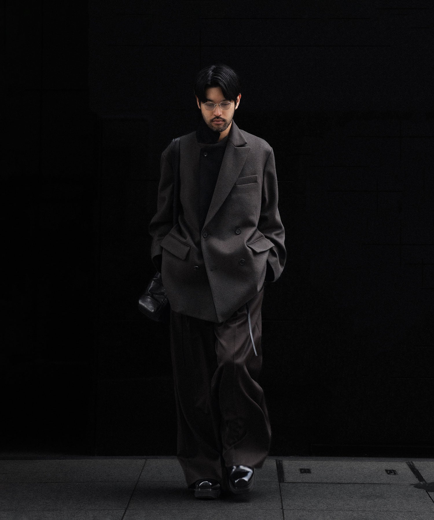 ssstein(シュタイン)のEXTRA WIDE TROUSERS (2/60 WOOL GABARDINE) - MILITARY KHAKIの公式通販サイトsession福岡セレクトショップ