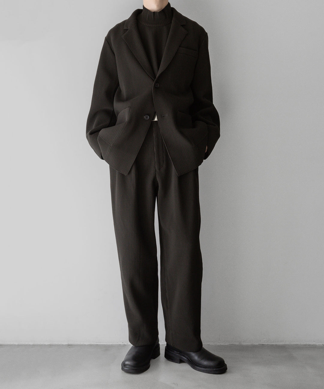 【stein】ssstein シュタインのGRADATION PLEATS WIDE TROUSERSのMILITARY KHAKI　 公式通販サイトsession福岡セレクトショップ