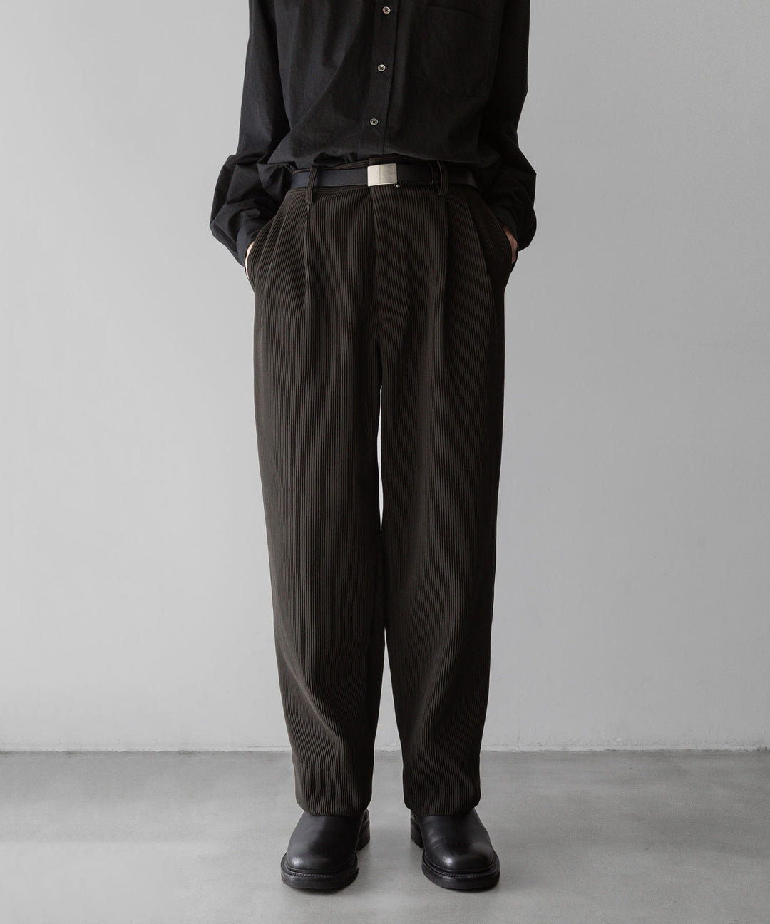 【stein】ssstein シュタインのGRADATION PLEATS WIDE TROUSERSのMILITARY KHAKI　 公式通販サイトsession福岡セレクトショップ