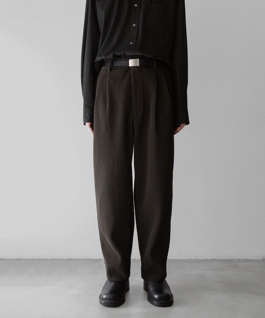 【stein】ssstein シュタインのGRADATION PLEATS WIDE TROUSERSのMILITARY KHAKI　 公式通販サイトsession福岡セレクトショップ