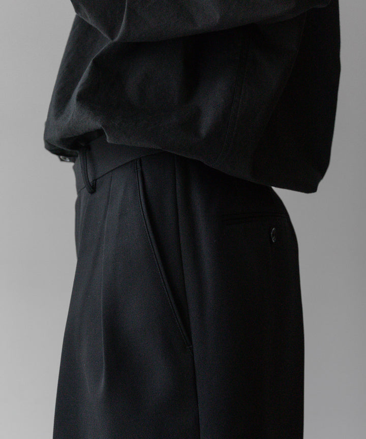 INTÉRIM - インテリムのPURE BLACK WOOL GABARDINE WIDE SLACKS SHORTSの BLACK公式通販サイトsession福岡セレクトショップ
