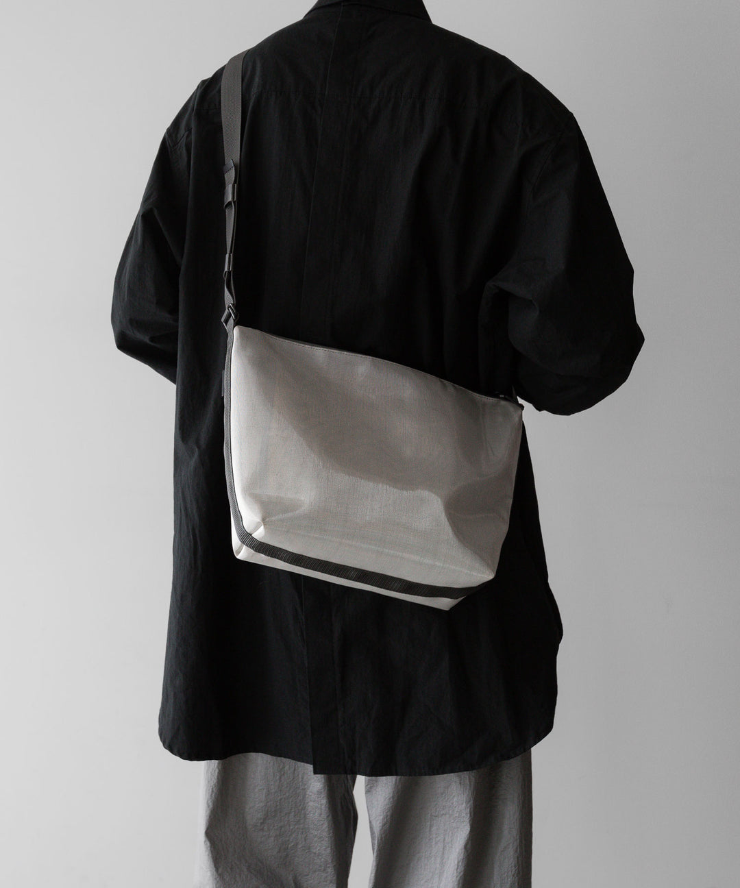KaILI(カイリ)の24SSコレクションのIREKO POUCH METALLIC S/M SET - SILVER / GOLD sessionセッション福岡セレクトショップ 公式通販サイト