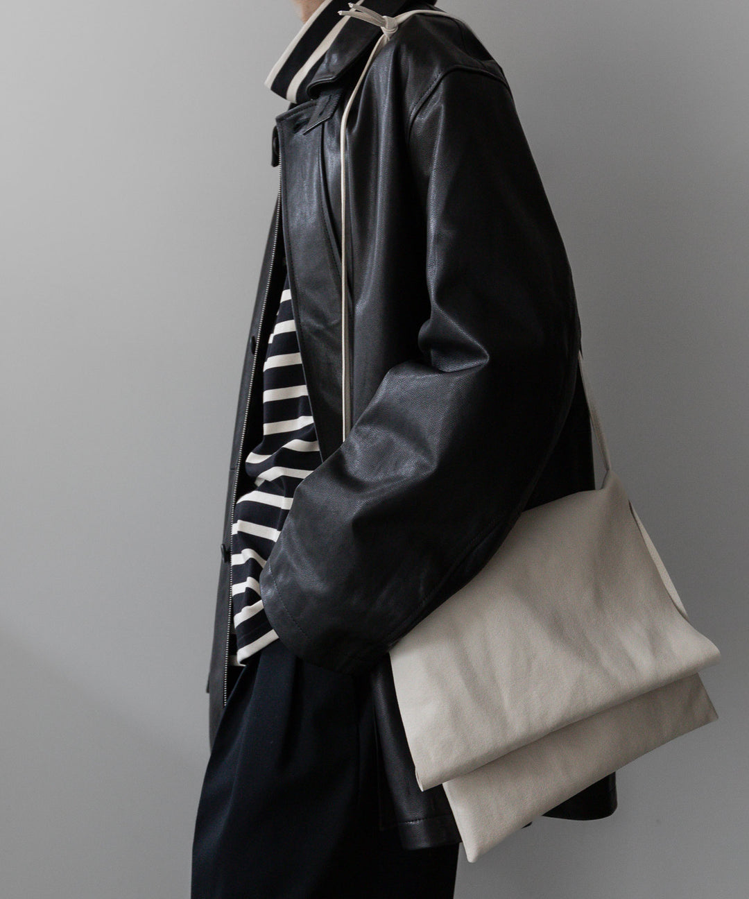 【INTÉRIM】インテリムのHYPER BIG SUVIN GIZA BASQUE HIGH NECK BORDER SHIRT - BLACK × OFF sessionセッション福岡セレクトショップ 公式通販サイト
