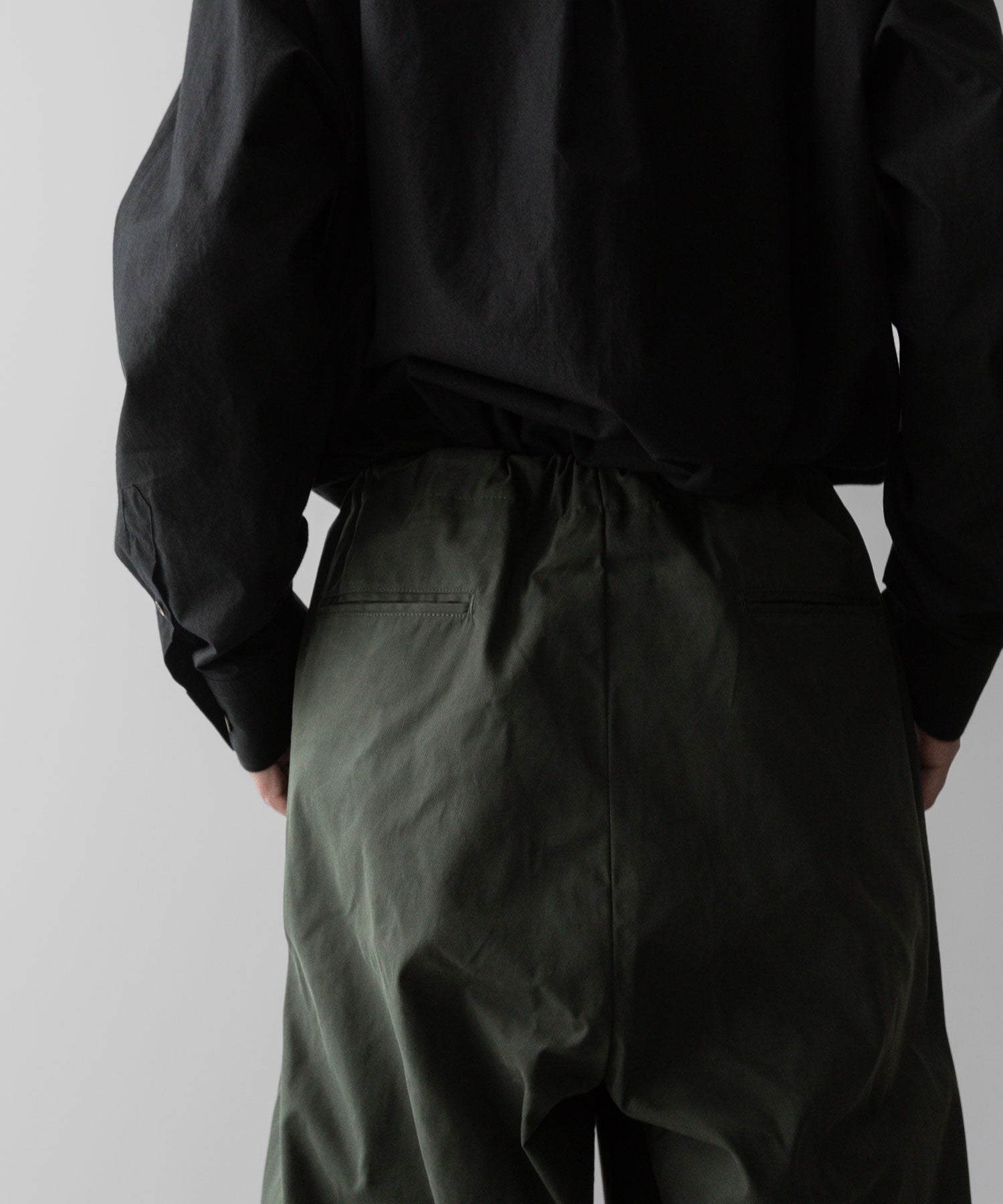 ANTHEM Aアンセムエー のCOTTON TWILL NO-BRAINER PANTS - OLIVEの公式通販サイトsession福岡セレクトショップ