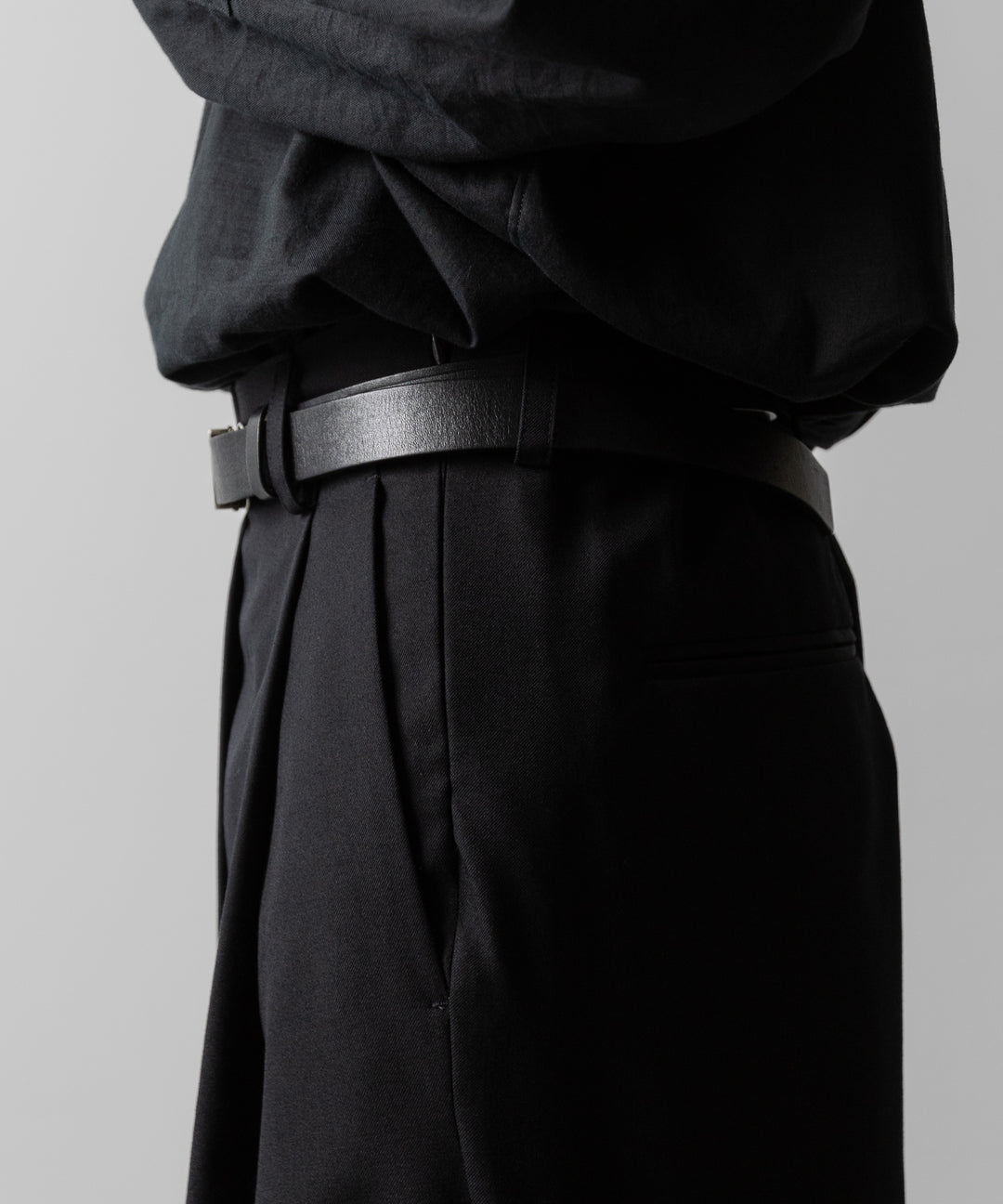 ssstein(シュタイン)のOVERTUCKED EXTRA WIDE TROUSERS(2/72 WOOL GABARDINE)の公式通販サイトsession福岡セレクトショップ