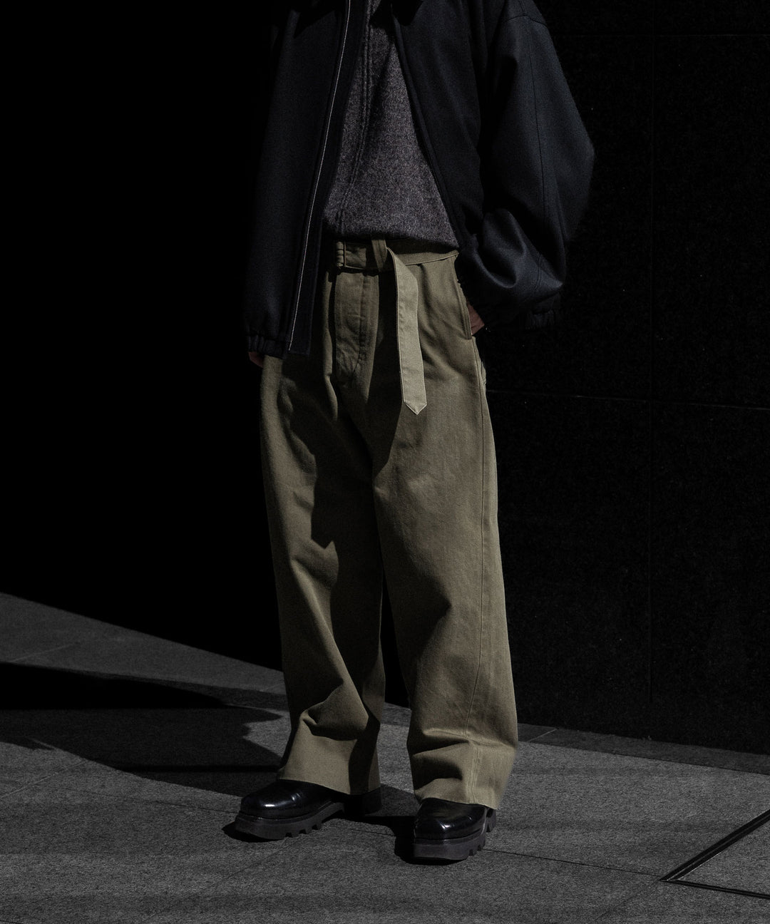 【INTÉRIM】   HEAVY PIMA TWILL  BELTED MIL BAGGY TROUSER - ARMY GREEN