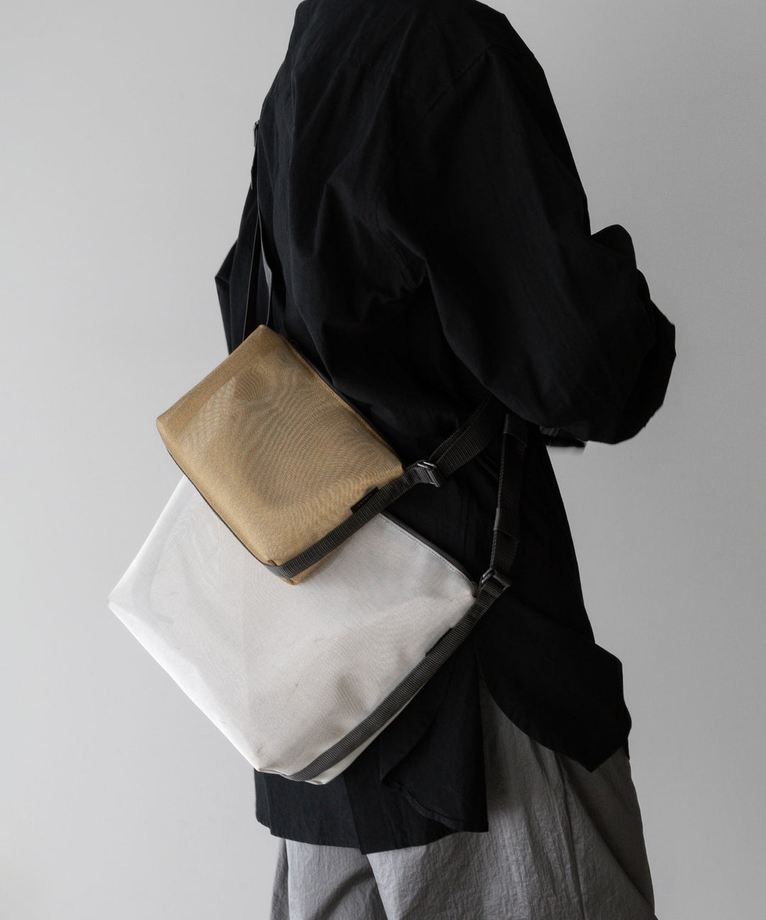 KaILI(カイリ)の24SSコレクションのIREKO POUCH METALLIC S/M SET - SILVER / GOLD sessionセッション福岡セレクトショップ 公式通販サイト