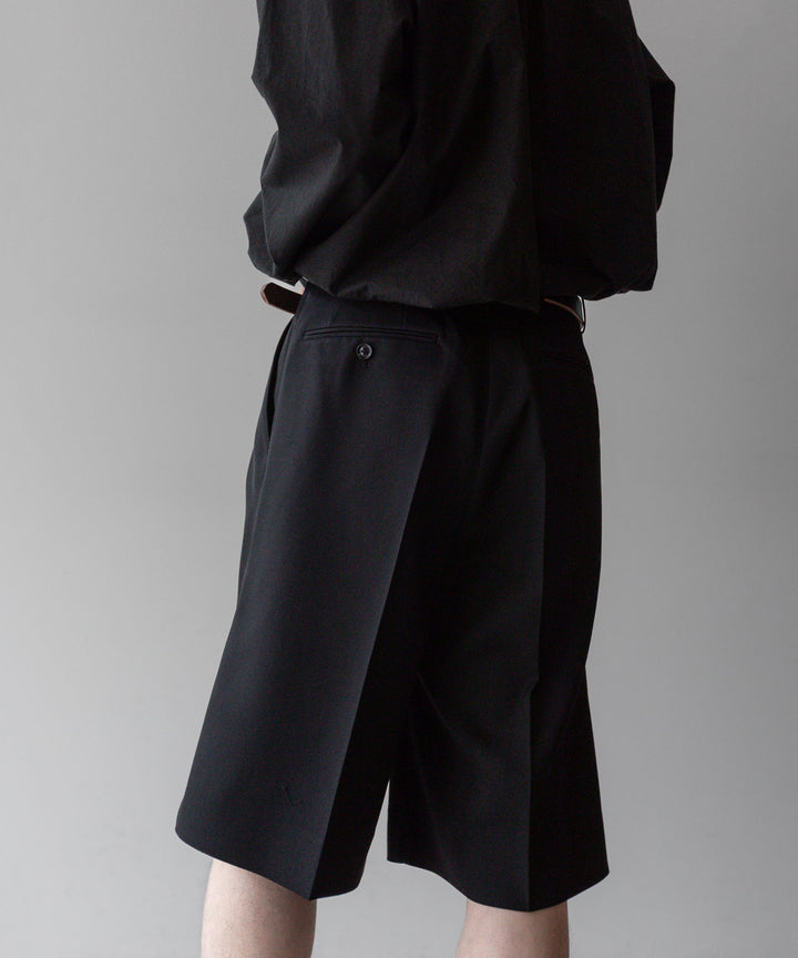 INTÉRIM - インテリムのPURE BLACK WOOL GABARDINE WIDE SLACKS SHORTSの BLACK公式通販サイトsession福岡セレクトショップ