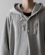 画像をギャラリービューアに読み込む, Fujimoto フジモトのSPRAYED DEEP TUCK HOODIE &quot;OID FABRIC&quot; - GRAYの公式通販サイトsession福岡セレクトショップ
