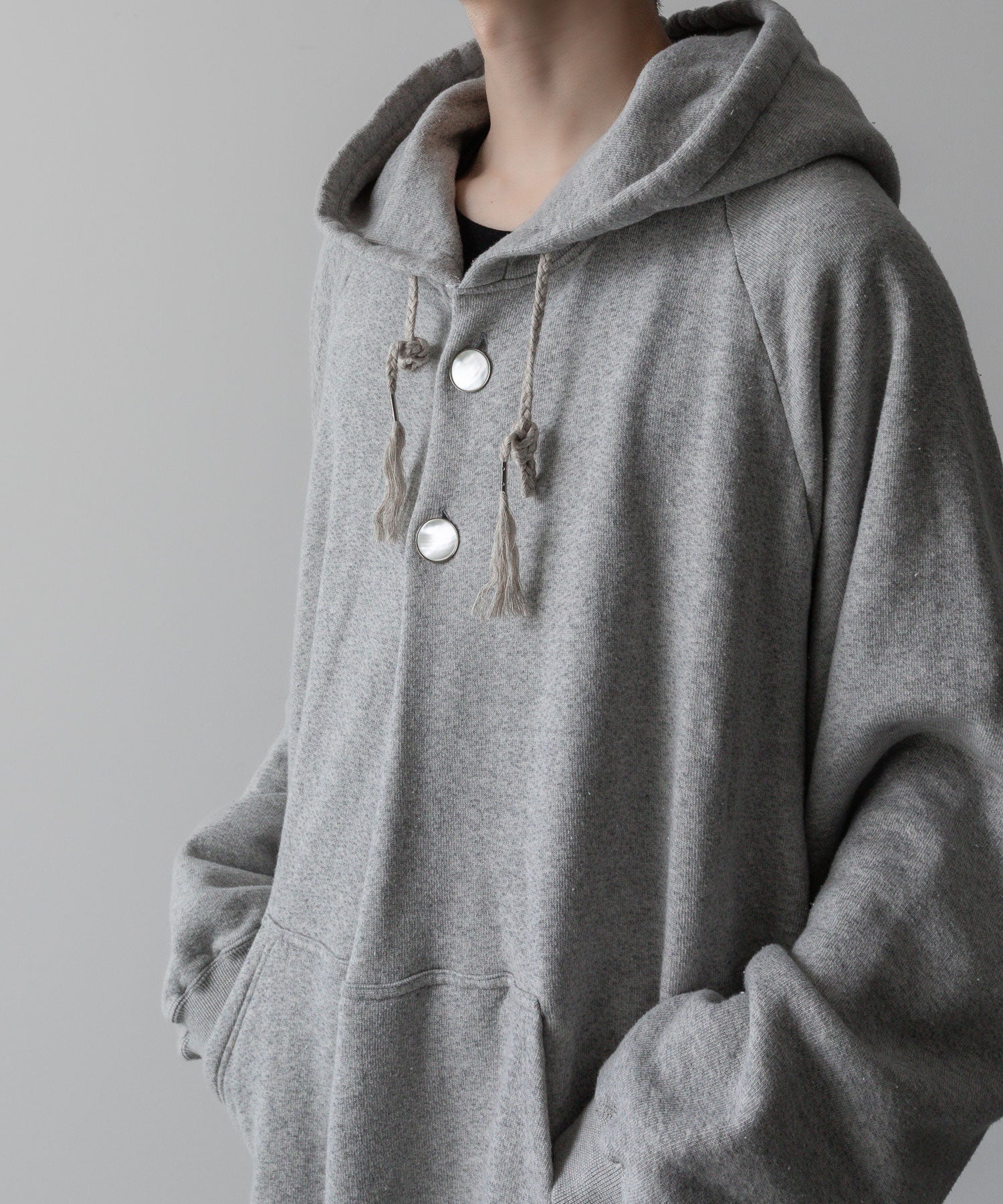 Fujimoto フジモトのSPRAYED DEEP TUCK HOODIE "OID FABRIC" - GRAYの公式通販サイトsession福岡セレクトショップ