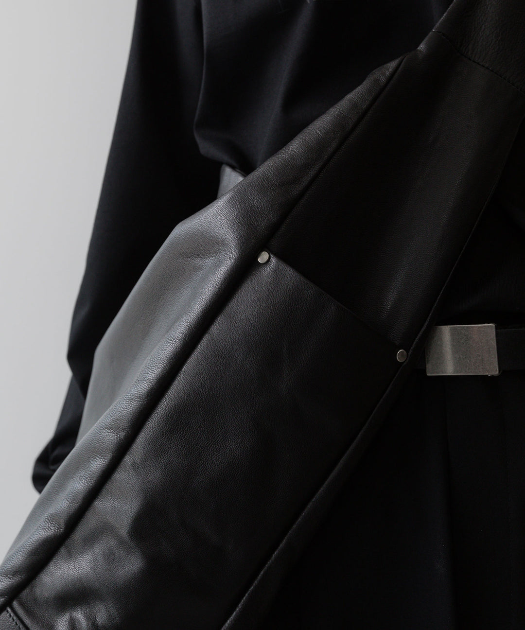 ssstein(シュタイン)の24AWコレクション LEATHER SHOULDER BAG - BLACK 公式通販サイトsession福岡セレクトショップ