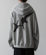 画像をギャラリービューアに読み込む, Fujimoto フジモトのSPRAYED DEEP TUCK HOODIE &quot;OID FABRIC&quot; - GRAYの公式通販サイトsession福岡セレクトショップ
