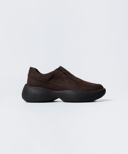 VEIN 】COW LEATHER NUBUCK OVAL SOLE TRAINER - BROWN | 公式通販
