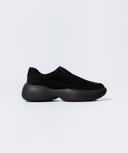 VEIN 】COW LEATHER NUBUCK OVAL SOLE TRAINER - BLACK | 公式通販