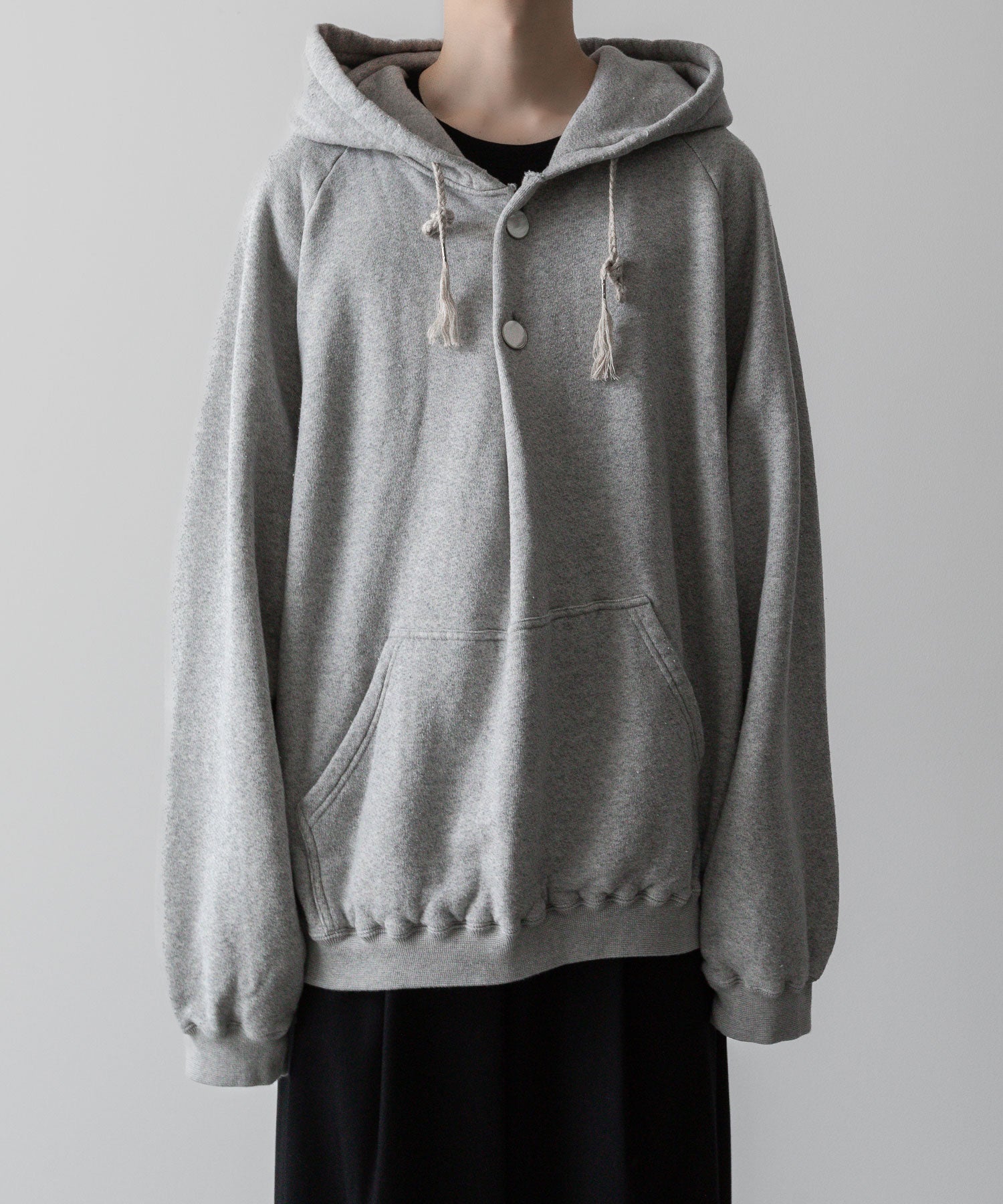 Fujimoto フジモトのSPRAYED DEEP TUCK HOODIE "OID FABRIC" - GRAYの公式通販サイトsession福岡セレクトショップ