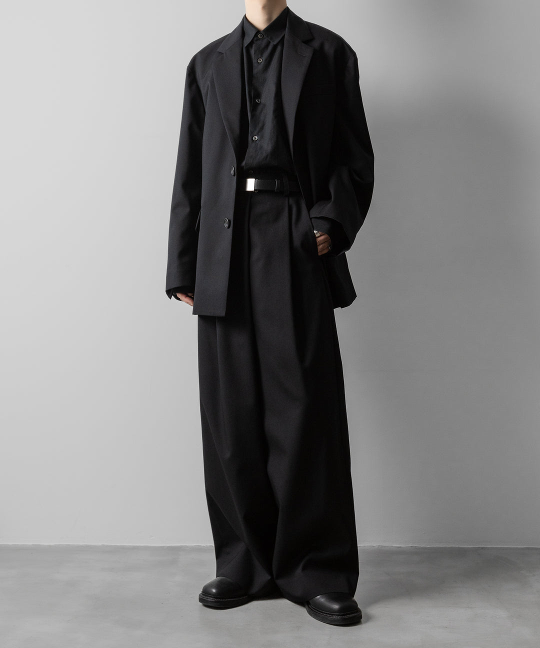 ssstein(シュタイン)のOVERTUCKED EXTRA WIDE TROUSERS(2/72 WOOL GABARDINE)の公式通販サイトsession福岡セレクトショップ