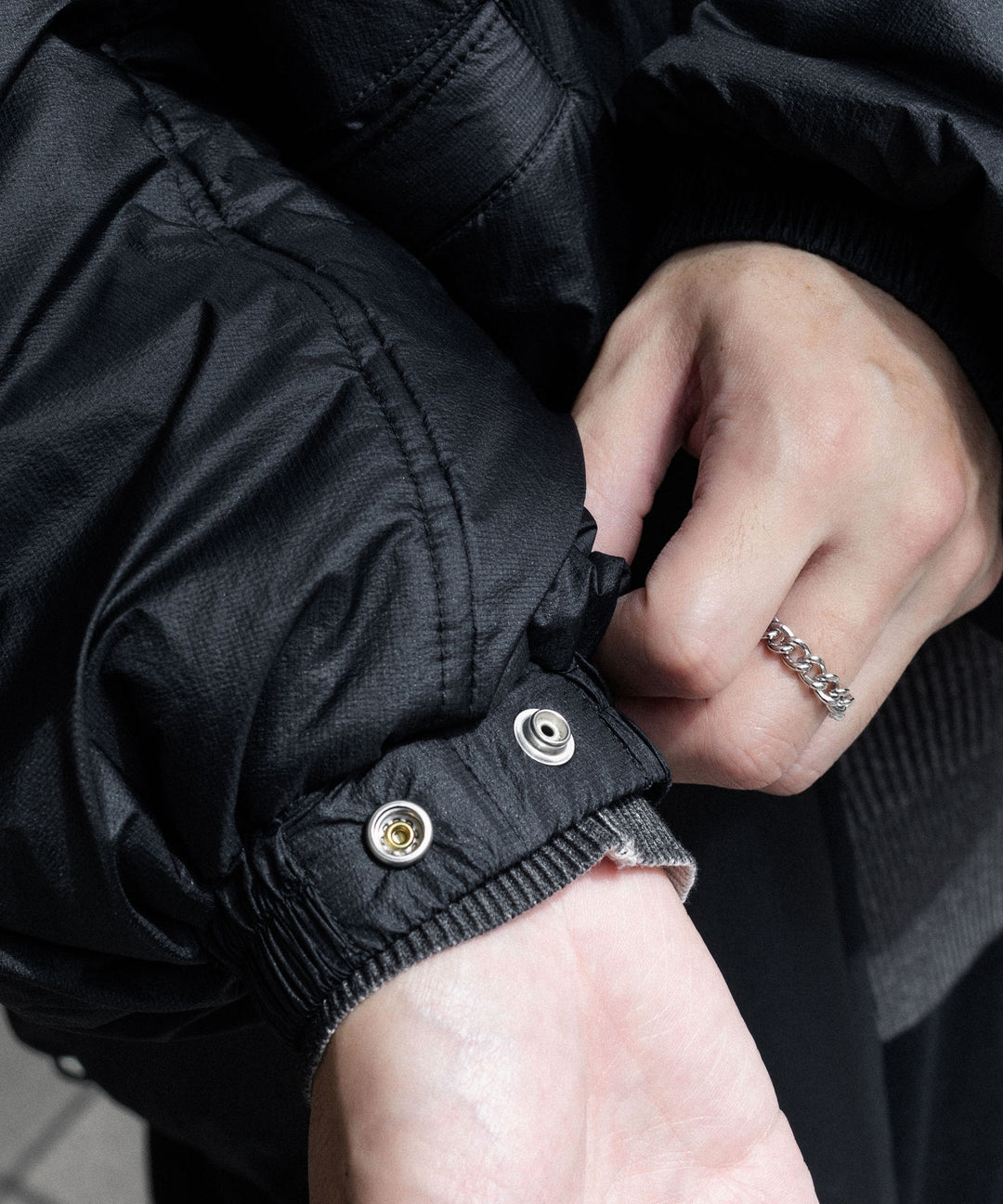 【paratrait】MEMBRANE SHELL PUFF BLOUSON - BLACK