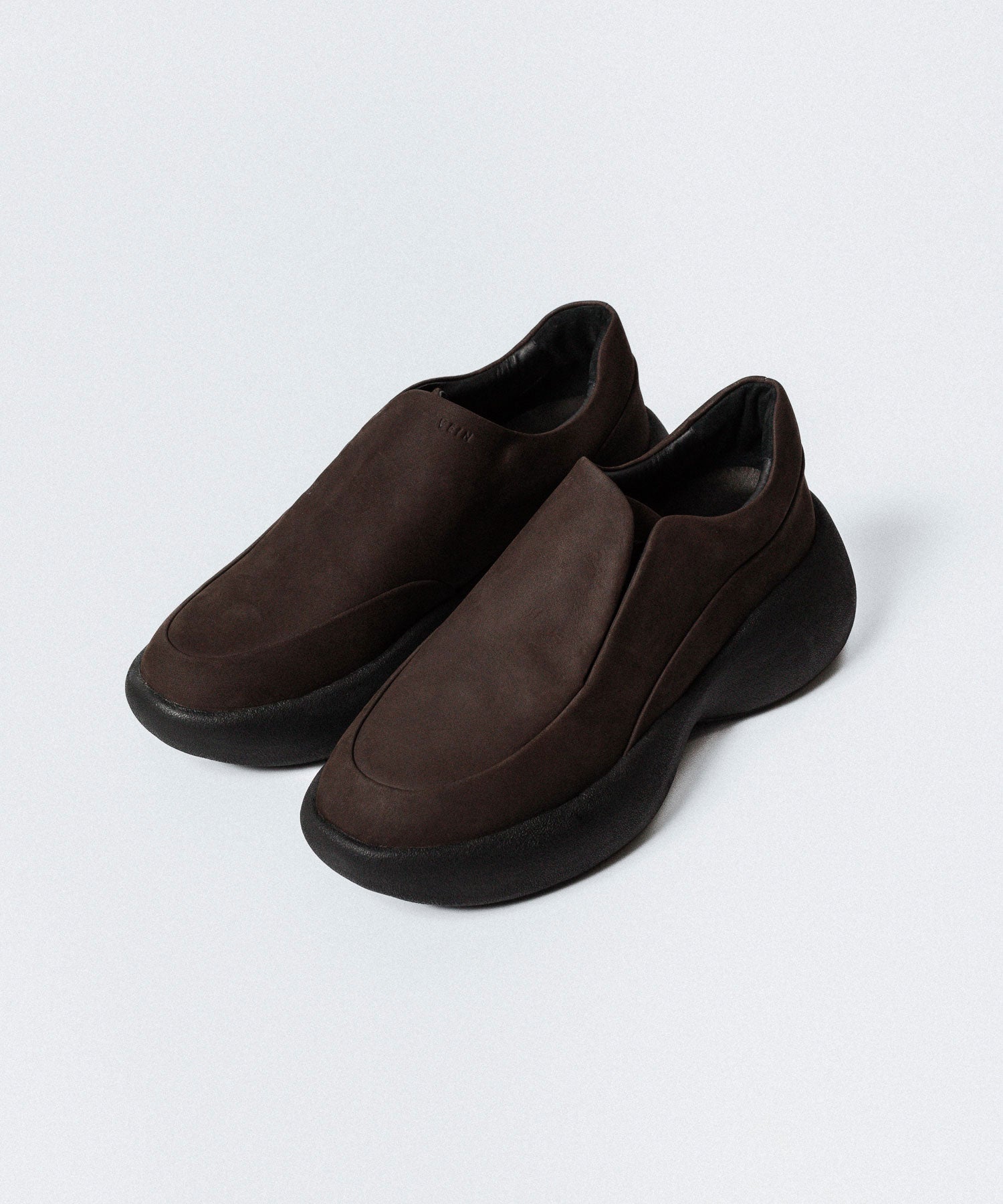 VEIN ヴェインのCOW LEATHER NUBUCK OVAL SOLE  TRAINER - BROWNの公式通販サイトsession福岡セレクトショップ