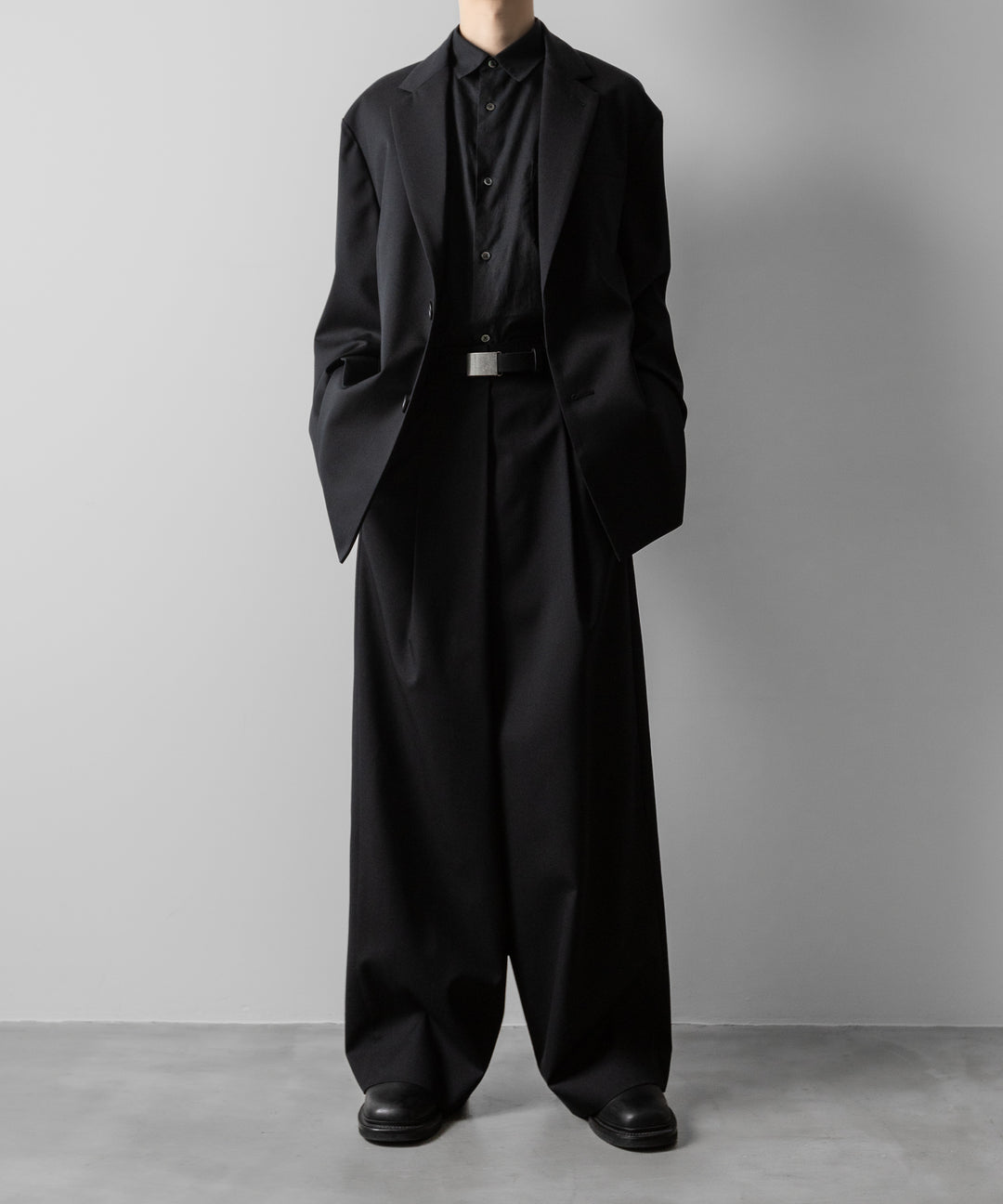 ssstein(シュタイン)のOVERTUCKED EXTRA WIDE TROUSERS(2/72 WOOL GABARDINE)の公式通販サイトsession福岡セレクトショップ