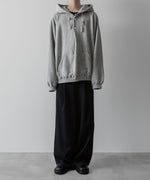 画像をギャラリービューアに読み込む, Fujimoto フジモトのSPRAYED DEEP TUCK HOODIE &quot;OID FABRIC&quot; - GRAYの公式通販サイトsession福岡セレクトショップ
