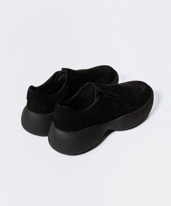 VEIN 】COW LEATHER NUBUCK OVAL SOLE TRAINER - BLACK | 公式通販