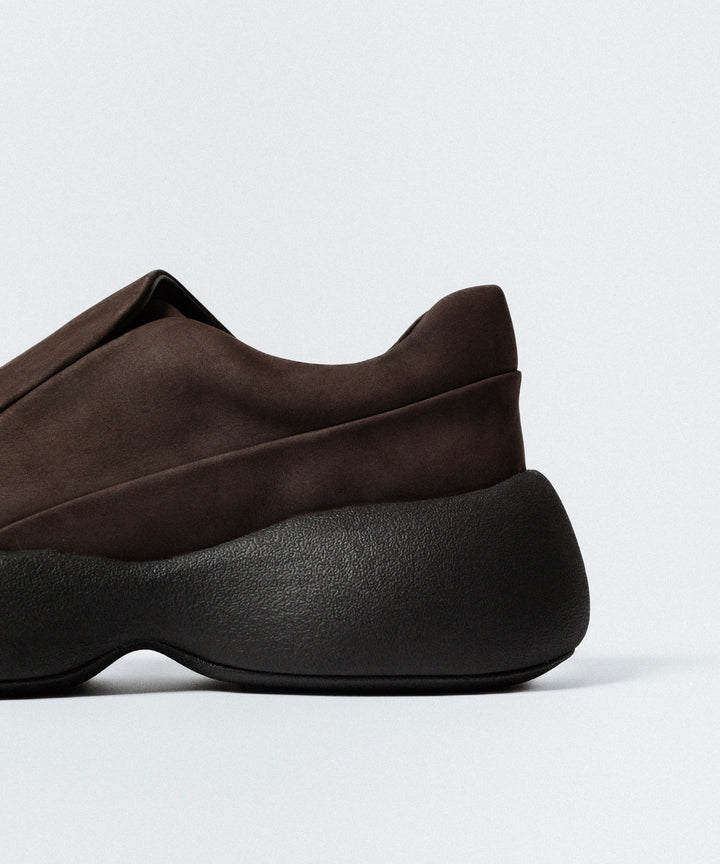 VEIN ヴェインのCOW LEATHER NUBUCK OVAL SOLE  TRAINER - BROWNの公式通販サイトsession福岡セレクトショップ